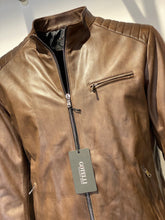 Carica l'immagine nel visualizzatore di Gallery, Giacca in pelle / 2 colori
